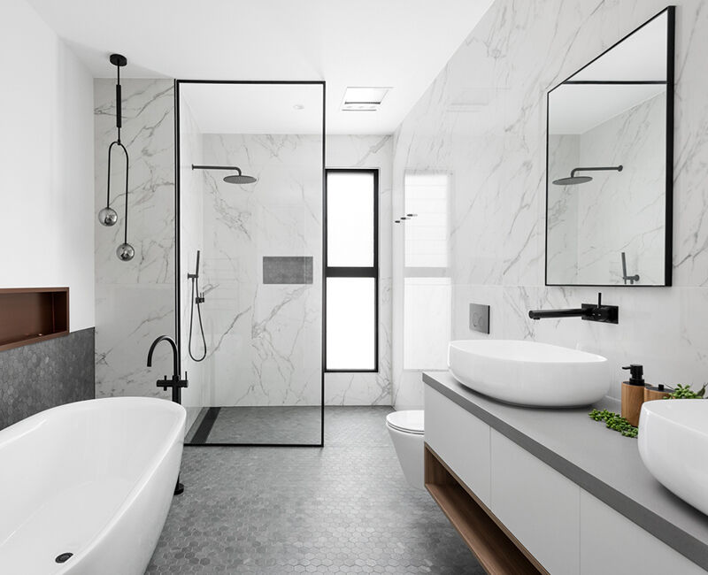 découvrez nos conseils et inspirations pour l’aménagement de salle de bain : astuces de décoration, optimisation de l’espace et choix de matériaux pour créer une pièce à la fois fonctionnelle et esthétique.