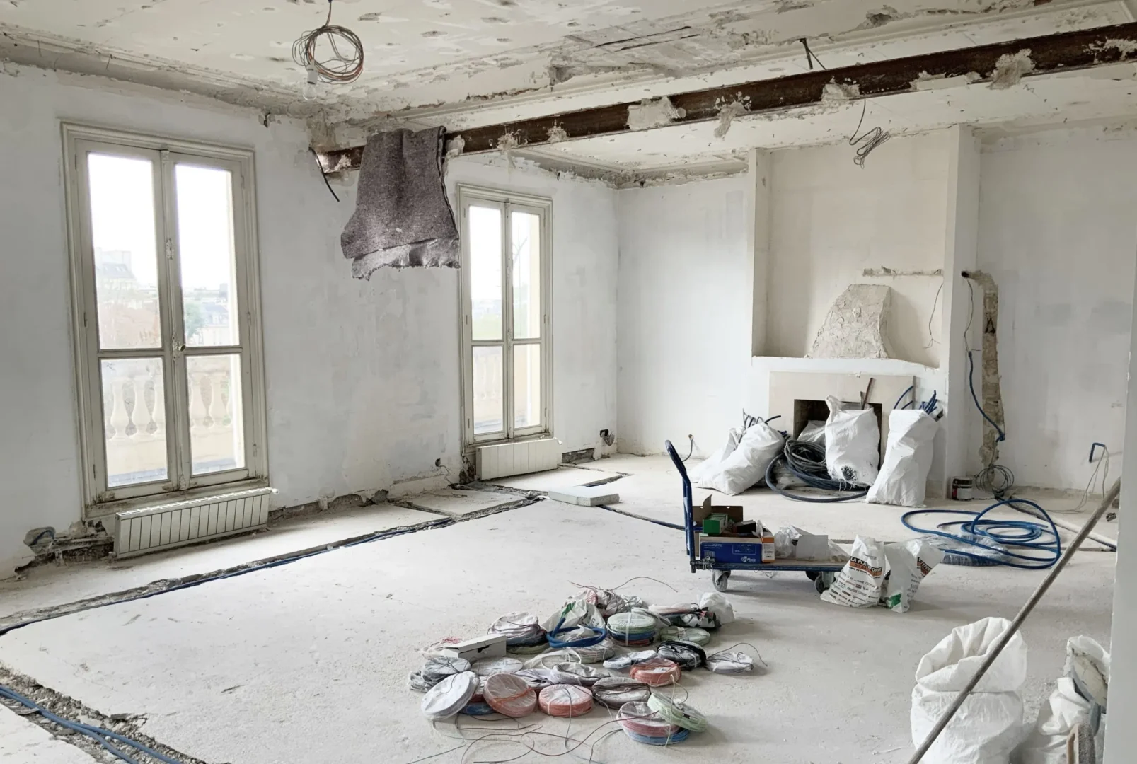 obtenez un devis personnalisé pour la rénovation de votre bien à paris en 2025. comparez les tarifs, découvrez les meilleures entreprises et planifiez vos travaux en toute sérénité.