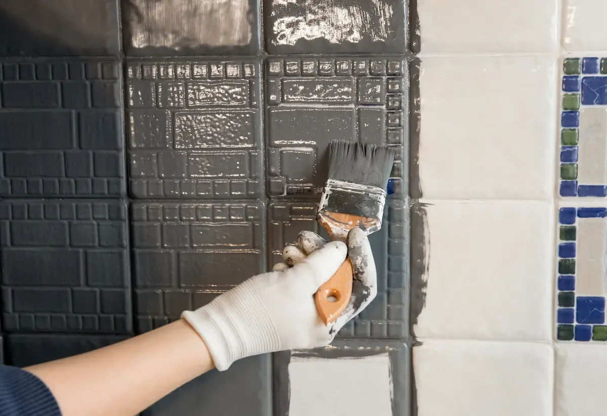 optez pour un remplacement de carrelage rapide et efficace. gagnez du temps avec des experts qualifiés pour un résultat impeccable et durable dans votre intérieur.