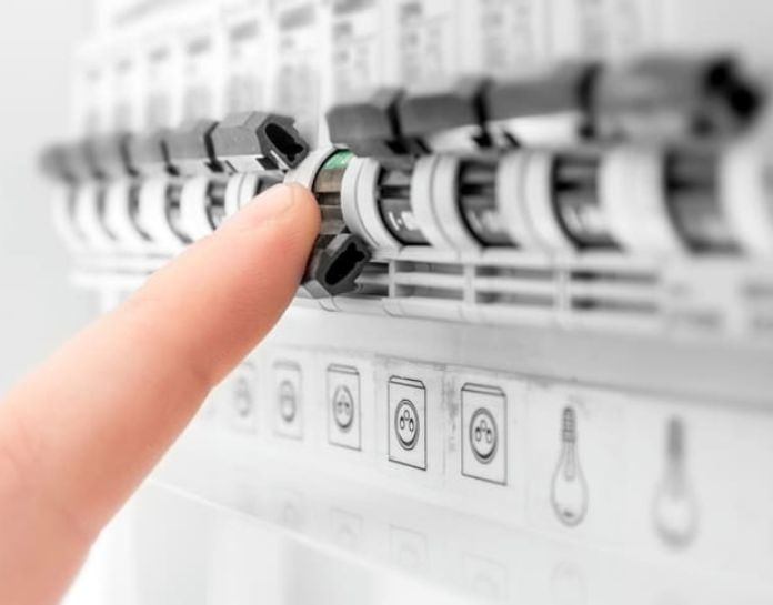 besoin d’un remplacement de tableau électrique à paris 75010 ? faites appel à des électriciens qualifiés pour une intervention rapide, sécurisée et conforme aux normes en vigueur. devis gratuit et conseils personnalisés.