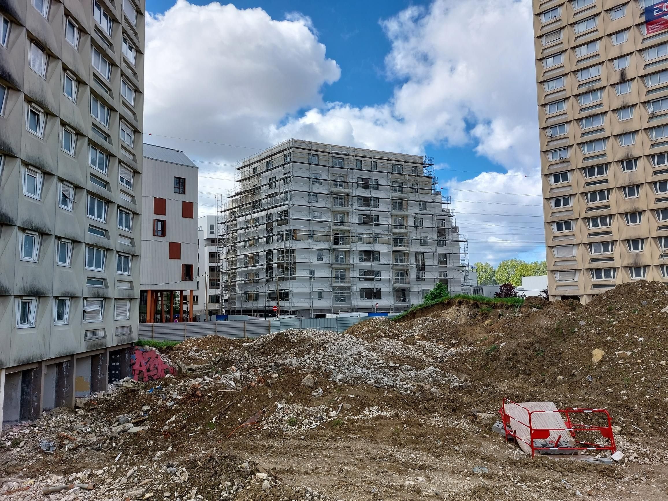 vous cherchez à rénover votre maison ou appartement à alfortville ? découvrez nos conseils, services et professionnels spécialisés pour une rénovation réussie et sur-mesure à alfortville.
