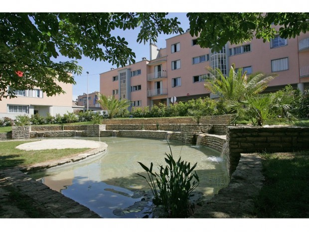 confiez votre projet de rénovation à châtenay-malabry à des experts qualifiés ! travaux sur mesure, conseils personnalisés et accompagnement complet pour rénover votre maison ou appartement en toute sérénité.