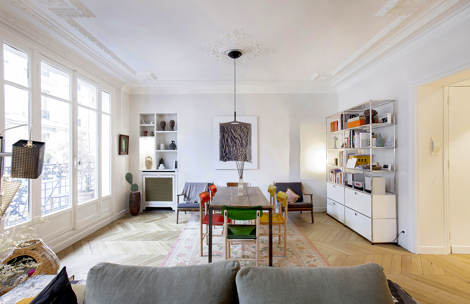 spécialiste de la rénovation de moulures à paris 75009, notre équipe redonne charme et élégance à vos plafonds et murs grâce à un savoir-faire traditionnel et des matériaux de qualité.