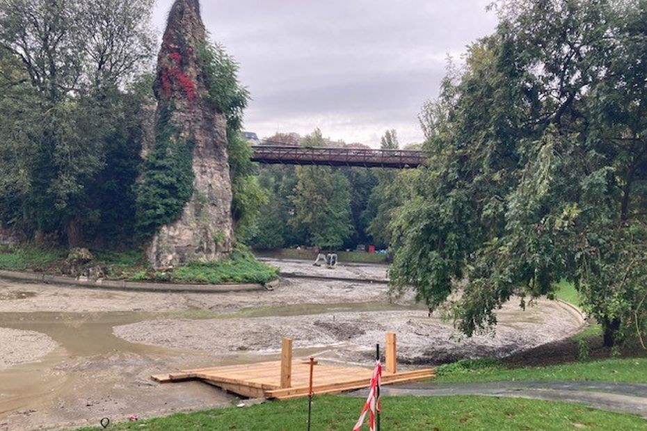 découvrez tout sur la rénovation du parc des buttes-chaumont à paris : travaux, aménagements prévus, préservation de la biodiversité et amélioration des espaces pour les visiteurs.