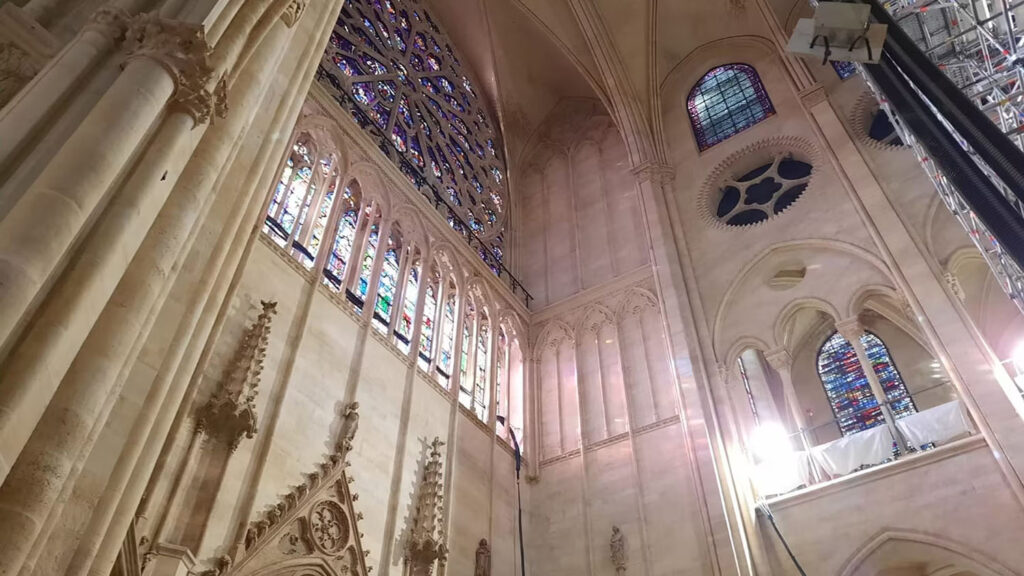 découvrez l'avancement et les enjeux de la restauration de notre-dame de paris, un projet exceptionnel visant à redonner vie à ce monument historique emblématique après l'incendie de 2019.
