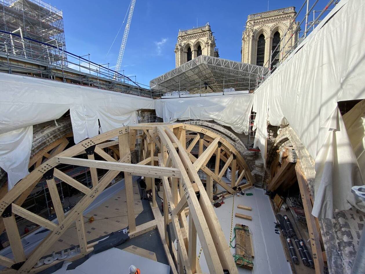 découvrez l'avancement des travaux de restauration de notre-dame de paris, un chef-d'œuvre du patrimoine mondial, et les efforts déployés pour redonner vie à cette cathédrale emblématique.