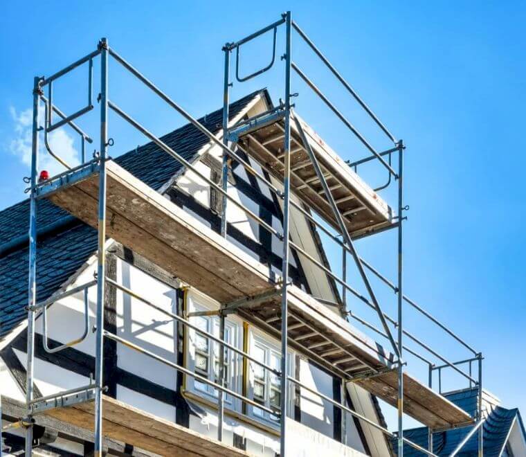 découvrez les coûts moyens pour la rénovation de la façade de votre maison et obtenez des conseils pour bien planifier votre budget travaux.