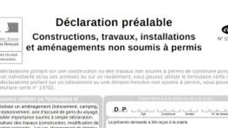 découvrez les différences clés entre le permis de construire et la déclaration préalable. comprenez quels travaux nécessitent chaque autorisation et comment faire vos démarches administratives facilement.