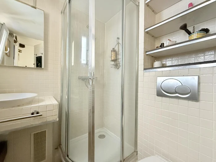 confiez la rénovation de votre appartement à vanves à des experts. profitez de conseils personnalisés et de prestations sur mesure pour valoriser votre bien et améliorer votre confort.