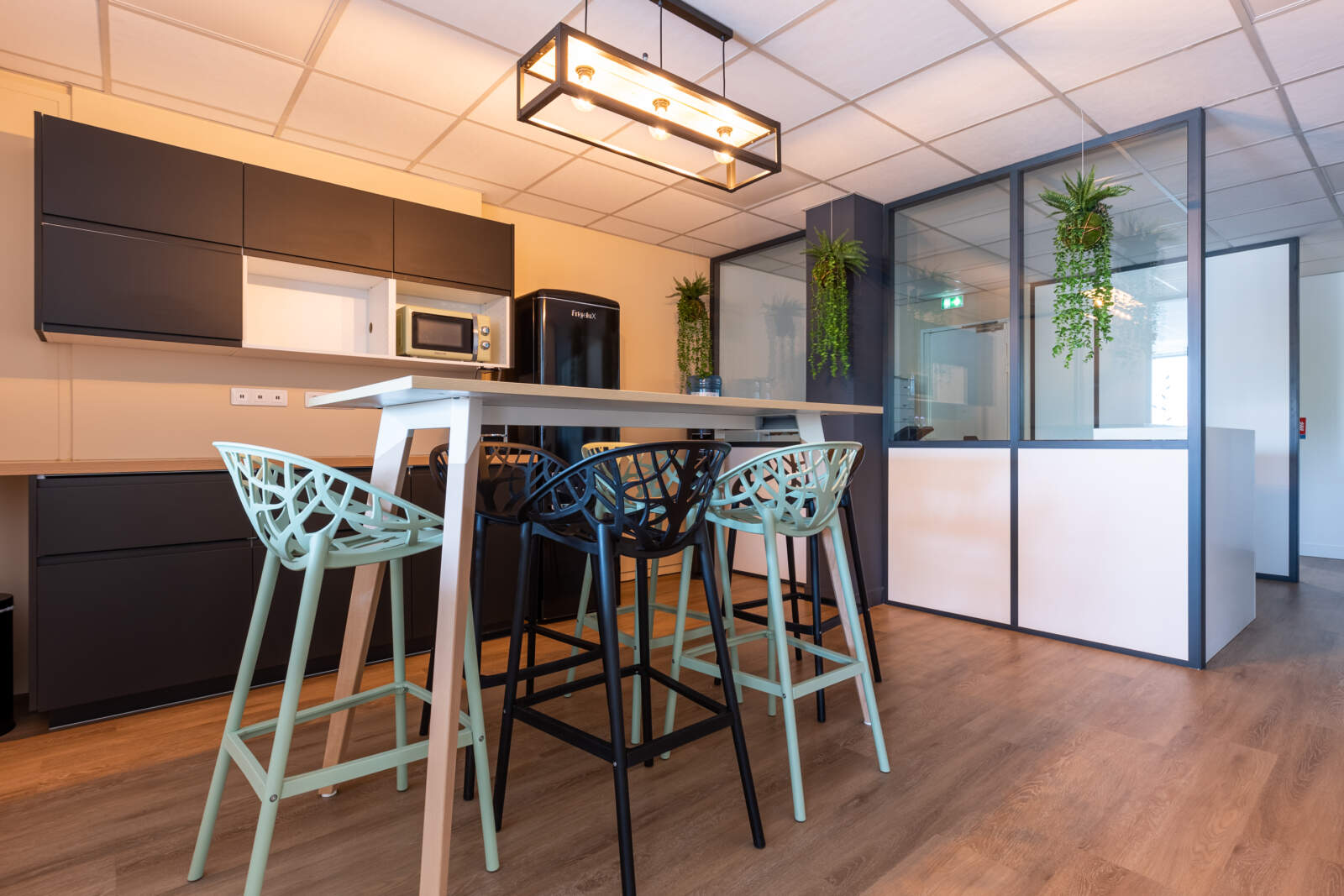 découvrez nos services de rénovation haut de gamme à sèvres : transformations élégantes, matériaux de qualité, accompagnement personnalisé pour sublimer votre intérieur. demandez votre devis gratuit !