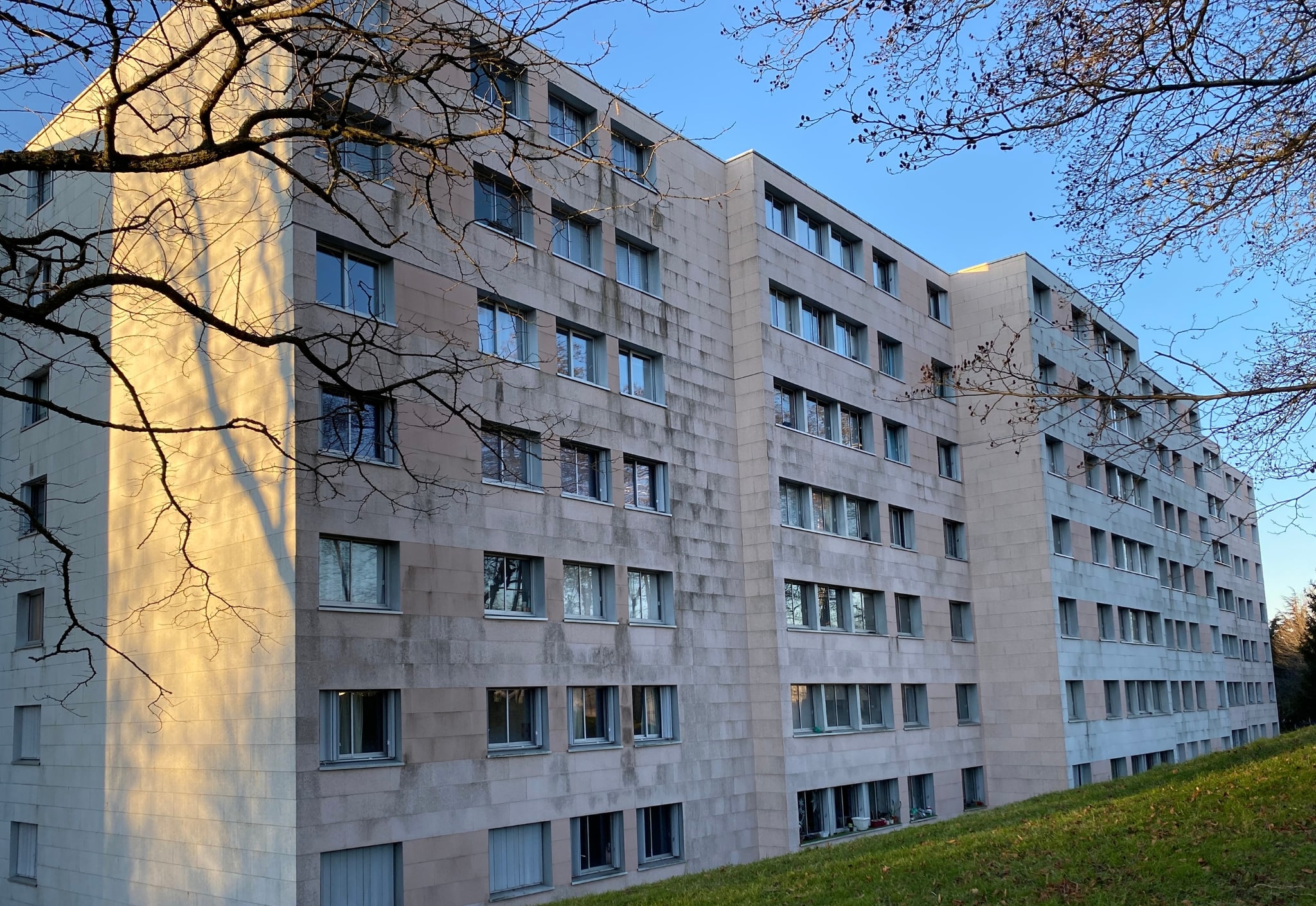 confiez votre projet de rénovation haut de gamme à sèvres à des experts qualifiés. travaux sur-mesure, matériaux de prestige et finitions irréprochables pour sublimer votre intérieur.