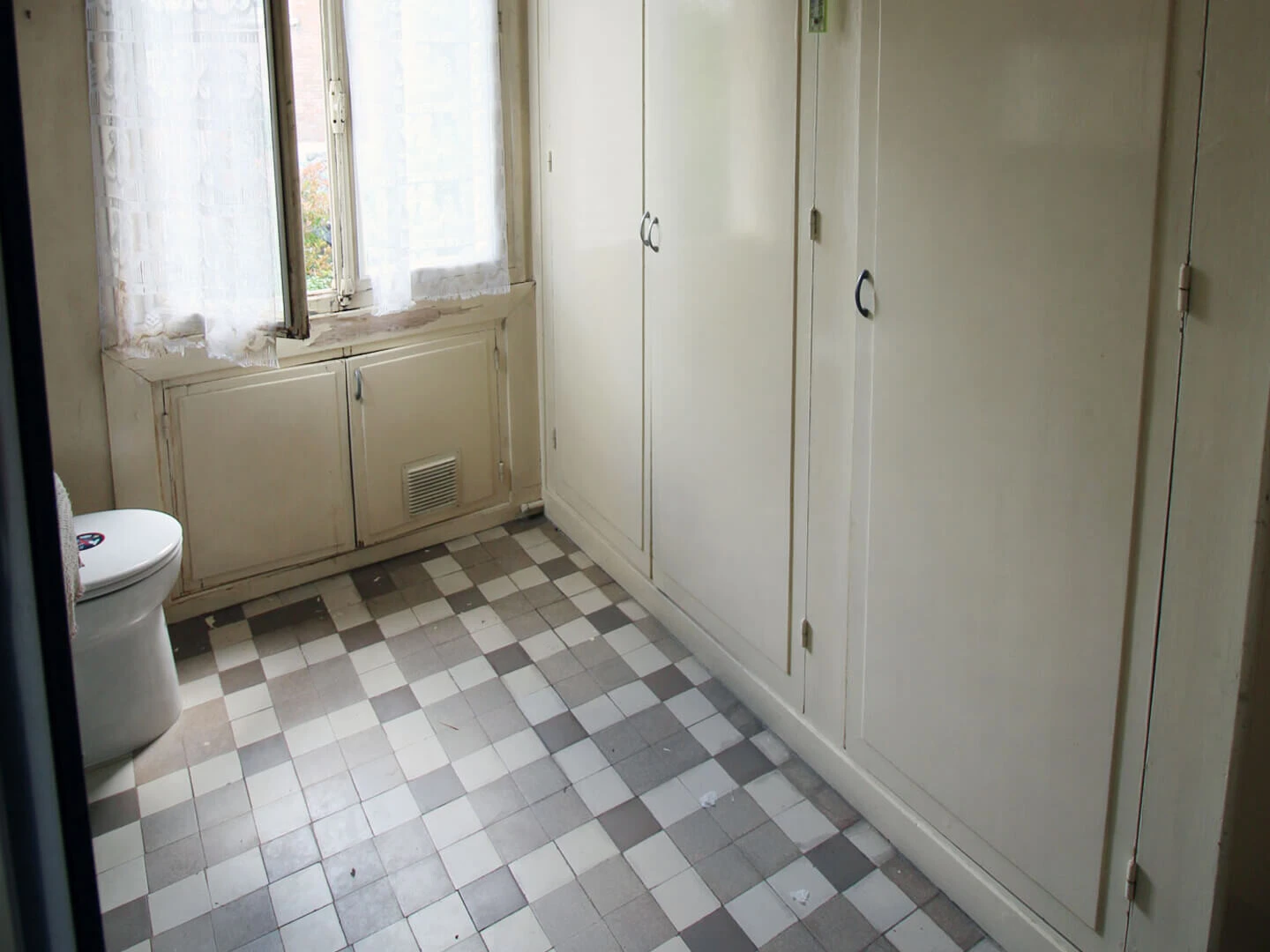 confiez la rénovation de votre salle de bain à montgeroult à des experts. conseils personnalisés, devis gratuit et travaux soignés pour un espace moderne et fonctionnel.