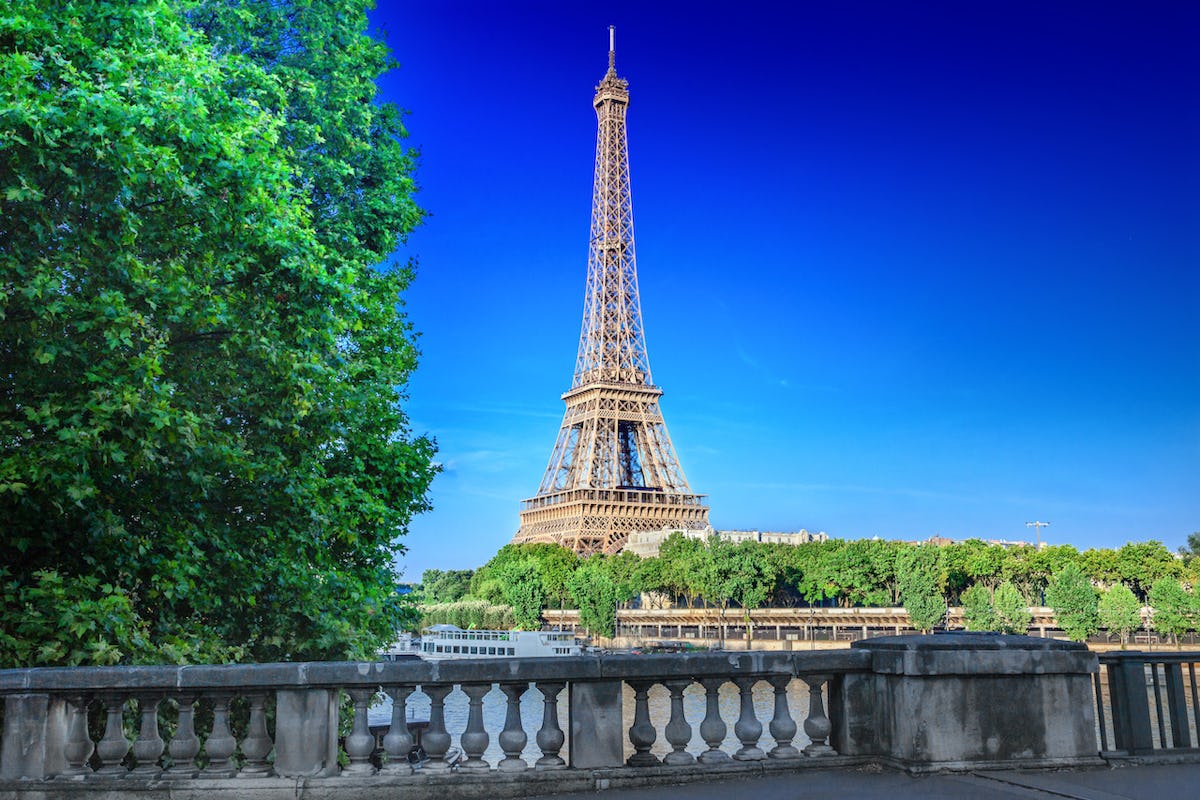 découvrez comment choisir le bon prestataire pour rénover votre logement à paris 16 et garantir des travaux de qualité adaptés à vos besoins.