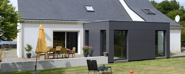 découvrez les tarifs pour la construction d'une extension de 20 m² avec toit plat : facteurs de prix, conseils pour bien estimer votre projet et obtenir un devis personnalisé.