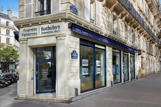 découvrez comment transformer une propriété parisienne en un espace professionnel moderne et élégant. conseils, étapes clés et inspirations pour réussir votre projet de rénovation à paris.