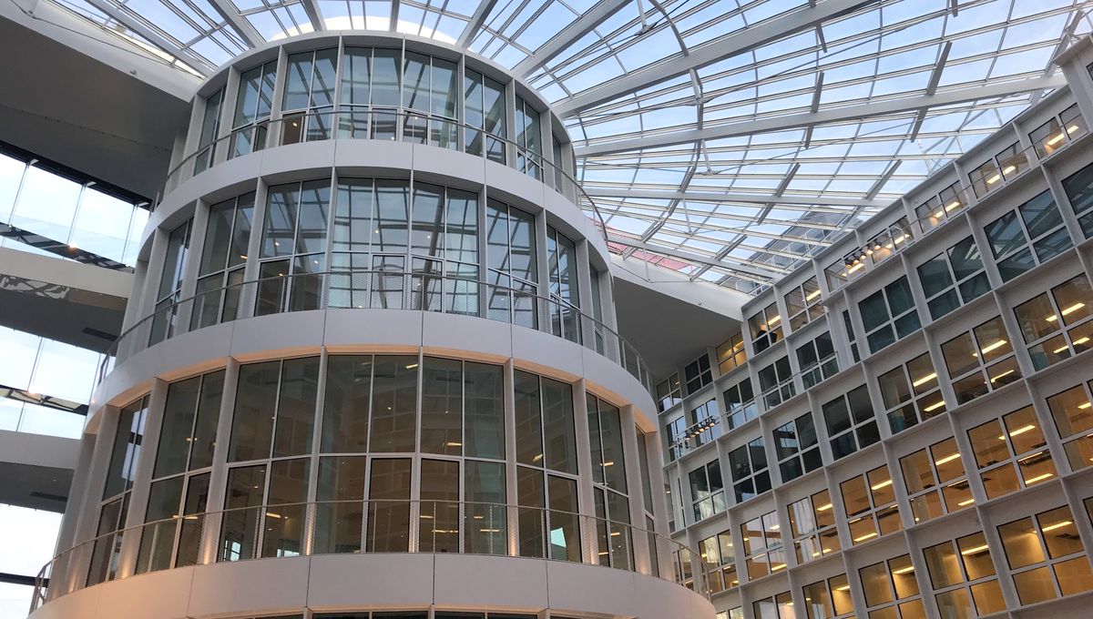 découvrez comment le val-de-grâce se transforme en un pôle d'innovation médicale à paris, réunissant technologie avancée et recherche de pointe pour révolutionner les soins de santé.