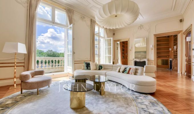 découvrez nos offres de vente immobilière dans le 8ème arrondissement de paris : appartements de standing, emplacements prestigieux et conseils d'experts pour concrétiser votre projet dans ce quartier élégant.