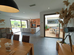 confiez votre rénovation intérieure à un expert pour un résultat professionnel, durable et à votre goût. bénéficiez de conseils personnalisés et d’un accompagnement complet.